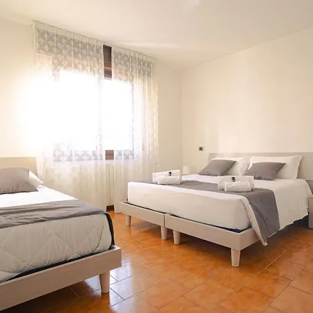 Omega - Royal Welcome Apartment