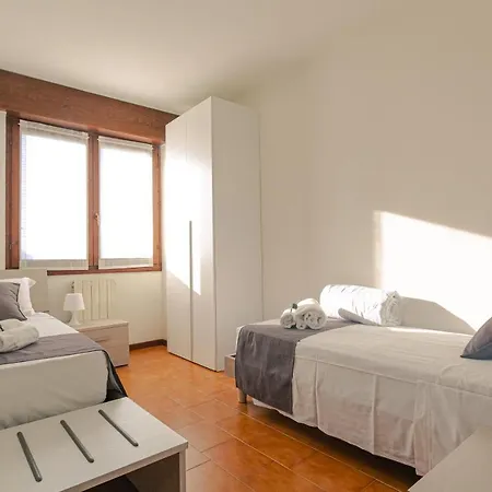 Apartment Omega - Royal Welcome *
