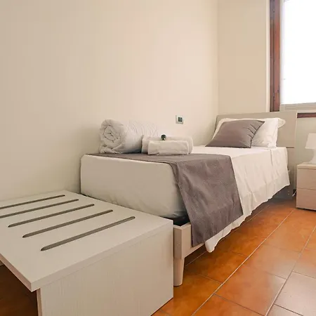 Omega - Royal Welcome * Verona