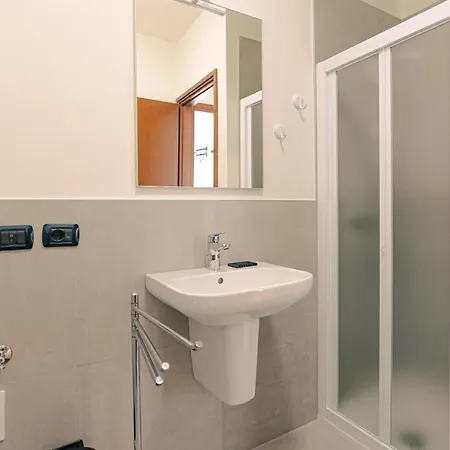 Apartment Omega - Royal Welcome *